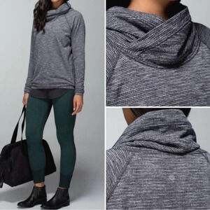 Lululemon Healthy Heart Pullover Coco Pique Black white Size 6 Long Sleeve